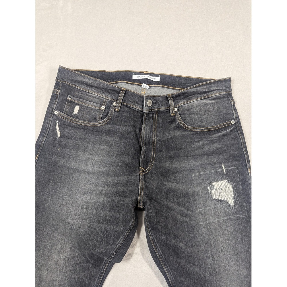 Calvin Klein Jeans  Mens 36x32 Gray CKJ 056 Athletic Taper Distressed Denim - Picture 2 of 16